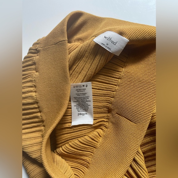 Aritzia Wilfred Zeta Ribbed Knit Slit Midi Skirt - Picture 8 of 8